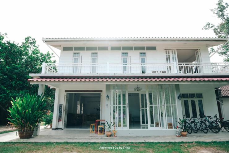 Thirty Tree Garden House Hostel Chumphon Exterior photo
