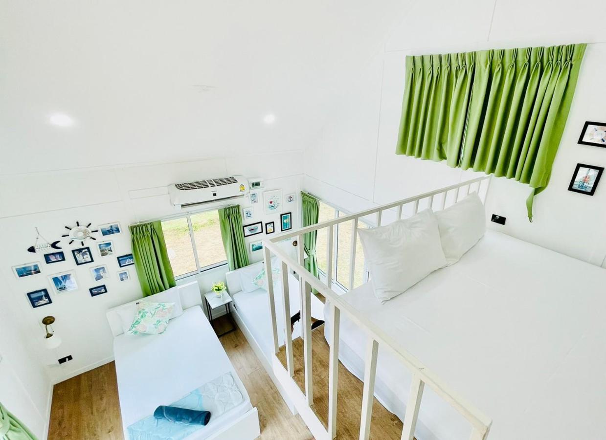 Thirty Tree Garden House Hostel Chumphon Exterior photo