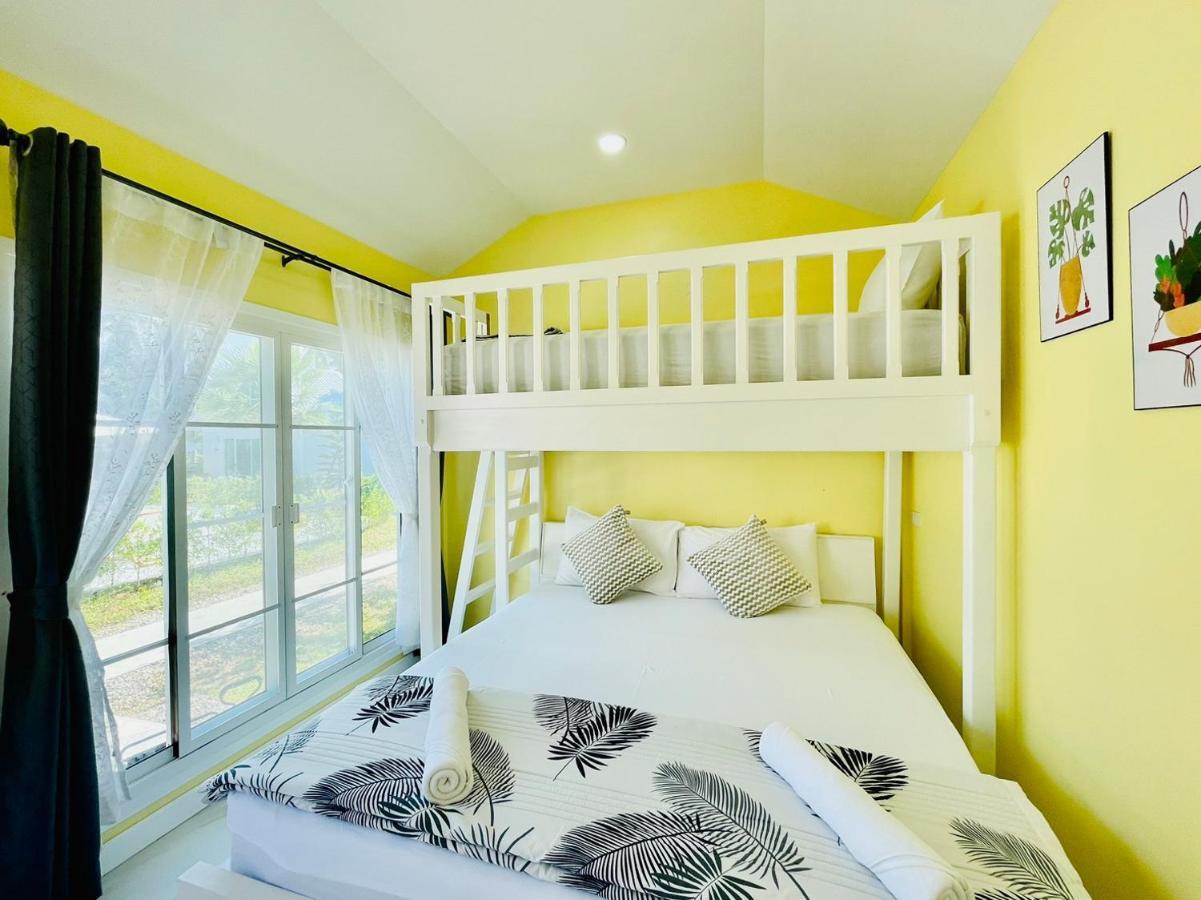 Thirty Tree Garden House Hostel Chumphon Exterior photo