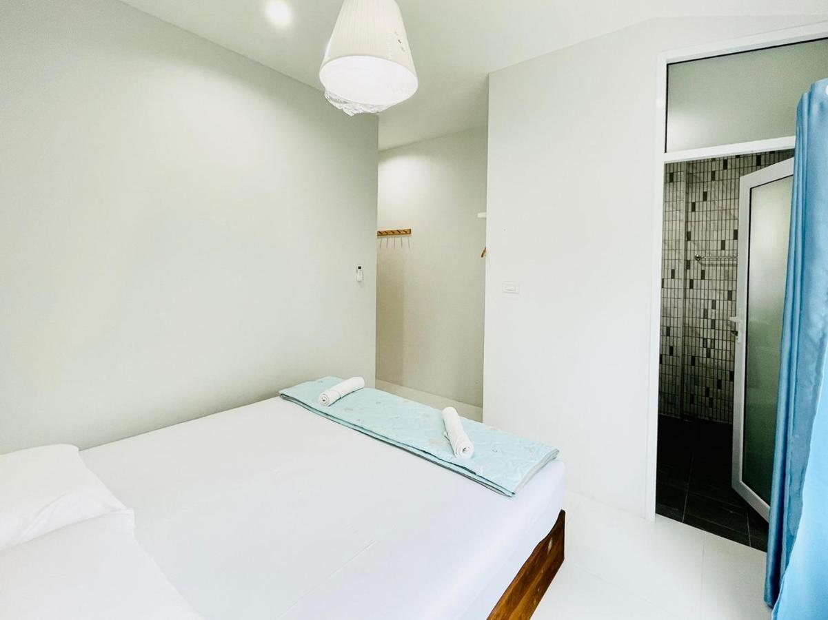 Thirty Tree Garden House Hostel Chumphon Exterior photo