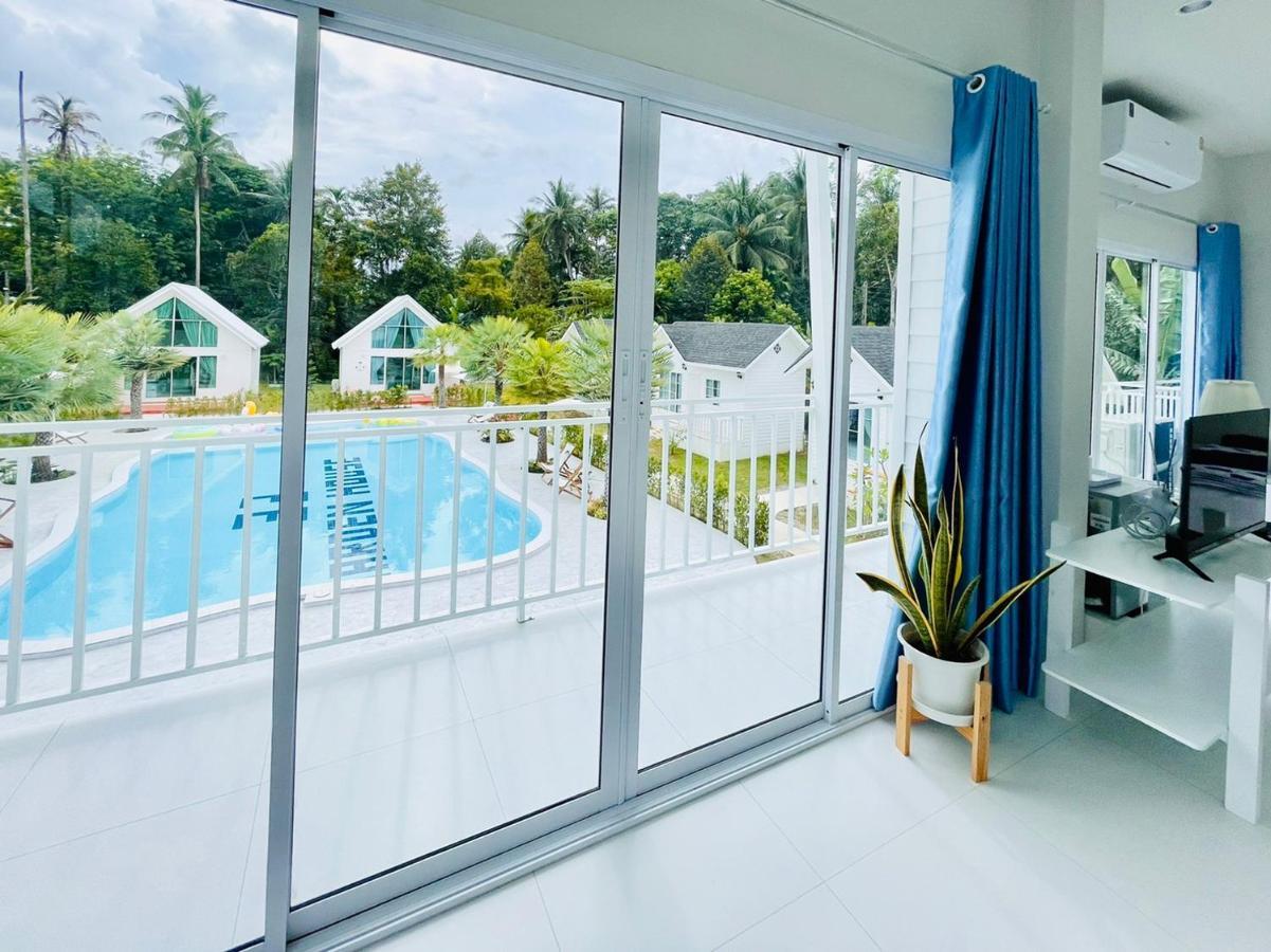 Thirty Tree Garden House Hostel Chumphon Exterior photo
